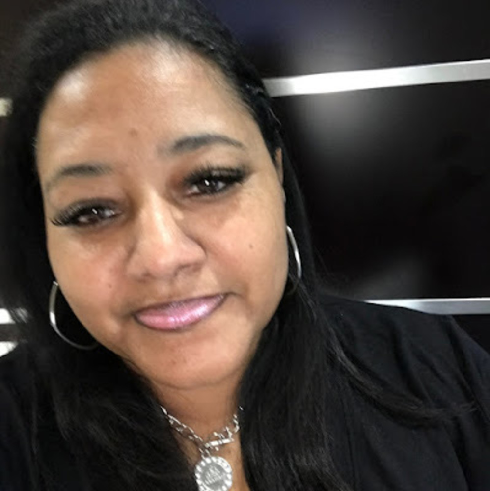 Meet your Posher, Demetra